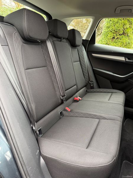 Immaculate Low km Auto 201 Skoda Karoq! 378258901