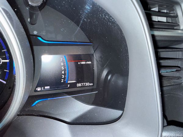 2015 Honda Fit 1.5 Hybrid Auto, Immaculate 378263415