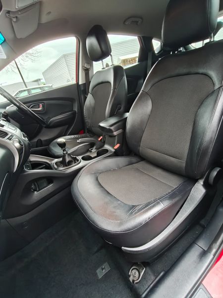 142 Hyundai ix35 New NCT 378278597