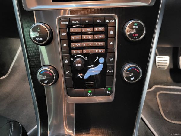 172 VOLVO XC60 2.0D R-DESIGN - LOW MILES - 378203357