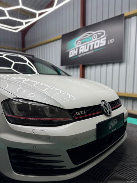 2015 VW Golf GTI - Pano roof + Leather seats 378208071