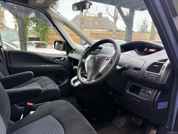 Nissan Serena 2013 378211409