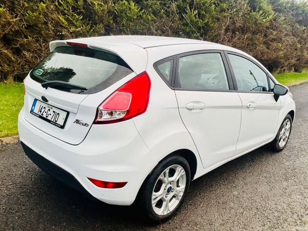 Ford Fiesta 2014 LOW KMS 378233345