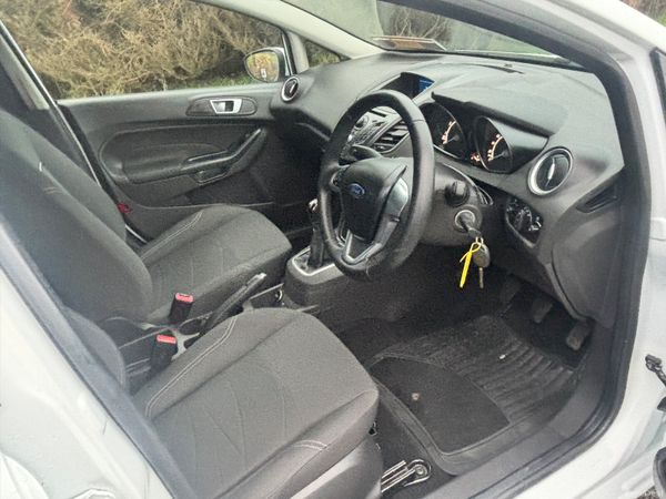 Ford Fiesta 2014 LOW KMS 378233350