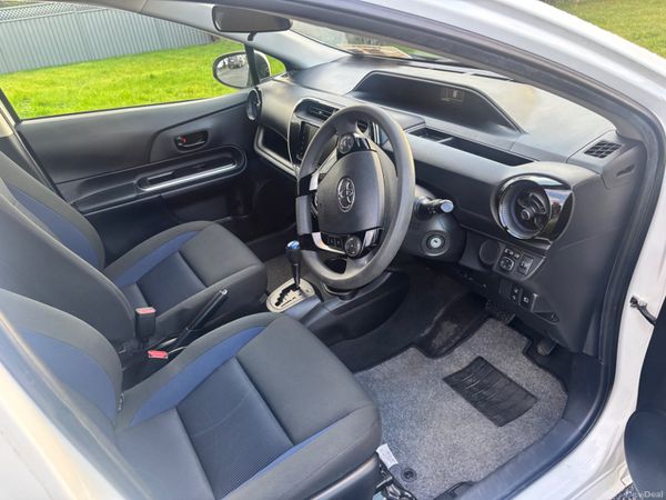 Toyota Aqua 2017 Automatic HYBRID 378236250