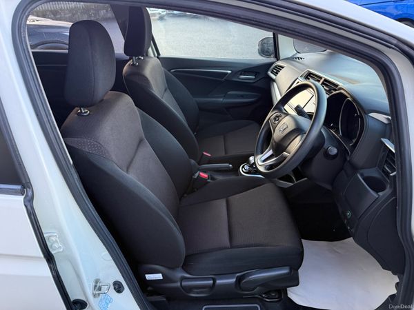 Honda Fit 2017 1.5 Hybrid Automatic 378340789