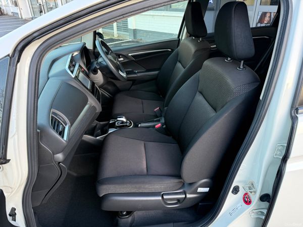 Honda Fit 2017 1.5 Hybrid Automatic 378340793