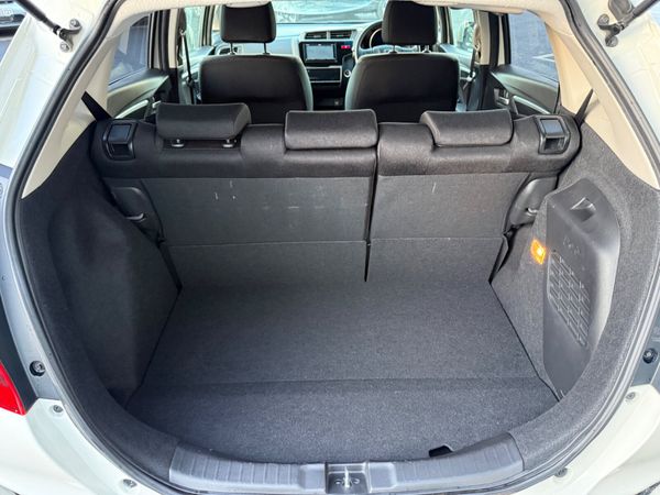 Honda Fit 2017 1.5 Hybrid Automatic 378340935