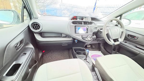 Toyota Aqua 2017 Hybrid Automatic 378361763