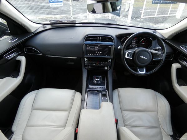 Jaguar F-Pace RWD 2.0 D 180PS Chequered Flag Auto 378379906