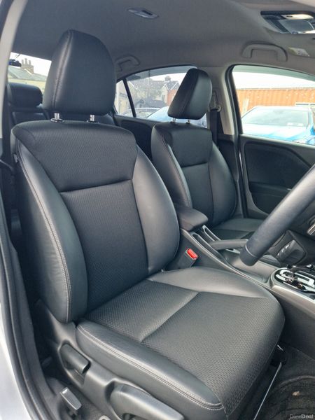 Honda Grace 2019 |High spec hybrid *low mileage* 378397339