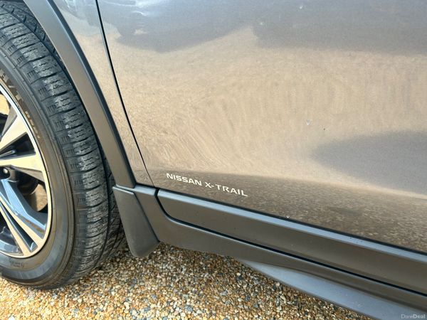 Nissan X-Trail 2020 378302555