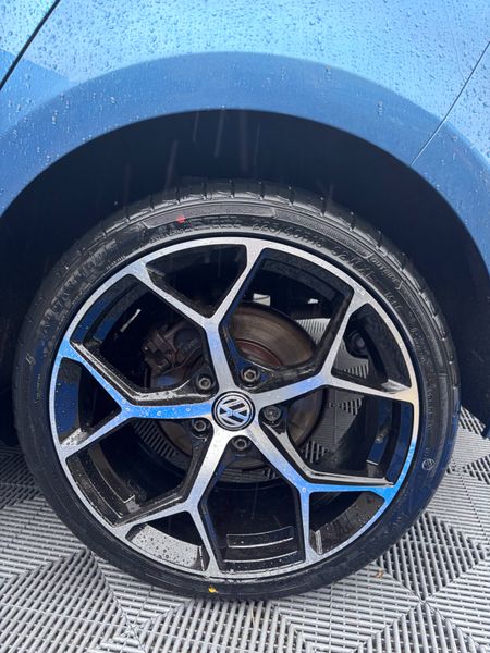 Volkswagen Golf 2016 378305235