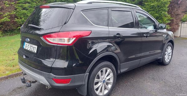 Ford Kuga 2016 378307071
