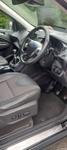 Ford Kuga 2016 378307187