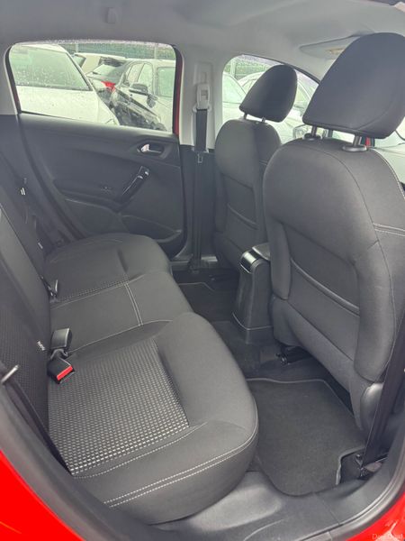 Peugeot 208 AUTOMATIC 378307355