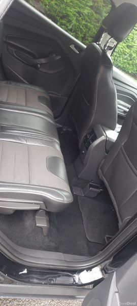 Ford Kuga 2016 378307323