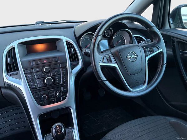 2015 Opel Astra *Low mileage* 378326465