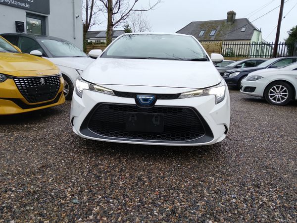 Toyota Corolla Hybrid Saloon 378463107