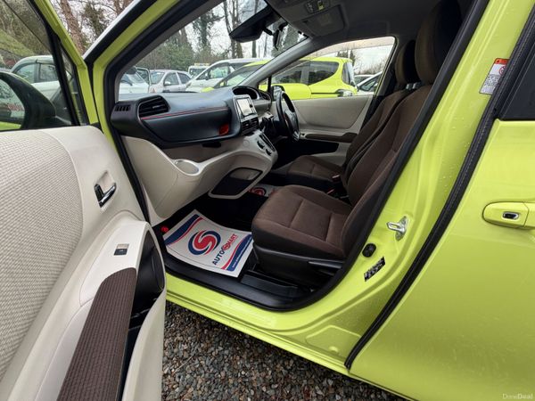 Toyota Sienta 2016/8 378464927