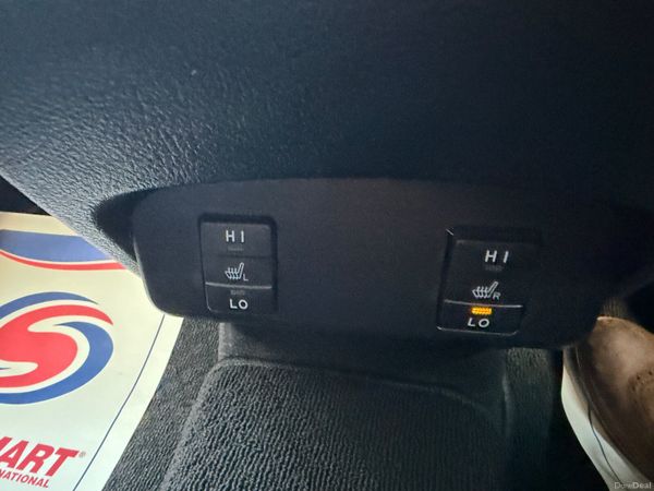 Toyota Sienta 2016  MPV 6 seater 378465259