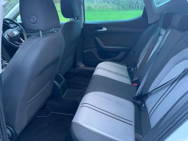 SEAT Leon 2021 378476331