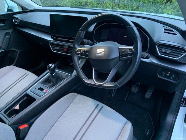 SEAT Leon 2021 378476339