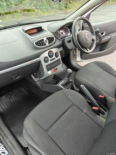 09 Renault Clio 1.1 petrol NCT & TAX 378482789