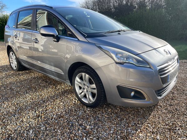 Peugeot 5008 2015 Diesel 7 seater. 378482853