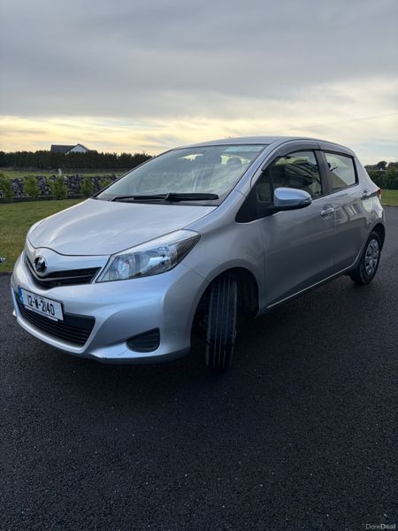 Toyota Vitz 2012 378484218