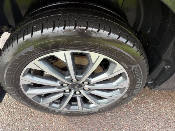 Ford Tourneo 2025 8 seater hybrid 378488892