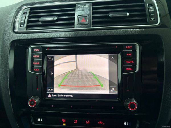 2016 Volkswagen Jetta Highline 2.0 TDi Manual 378413554