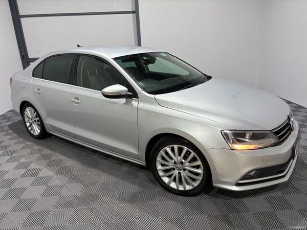 2016 Volkswagen Jetta Highline 2.0 TDi Manual 378413510