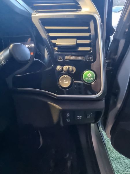 2015 Honda Grace Automatic 378416842