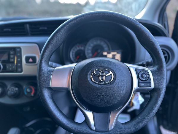 Toyota Yaris 2015 | 1.3Petrol| Automatic 26k kms 378543997