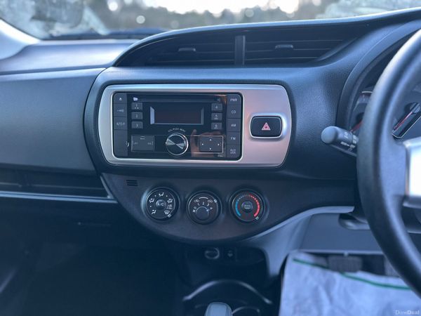 Toyota Yaris 2015 | 1.3Petrol| Automatic 26k kms 378543998