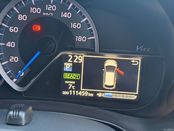 Toyota Vitz 2017 378570169