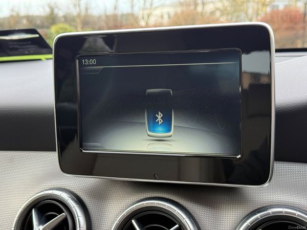 Extremely Low Km Automatic 171 Mercedes CLA! 378505681