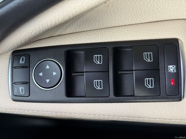 Extremely Low Km Automatic 171 Mercedes CLA! 378505691