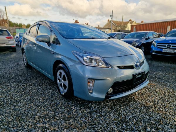 2014 Toyota Prius G pack |Half leather interior 378509560