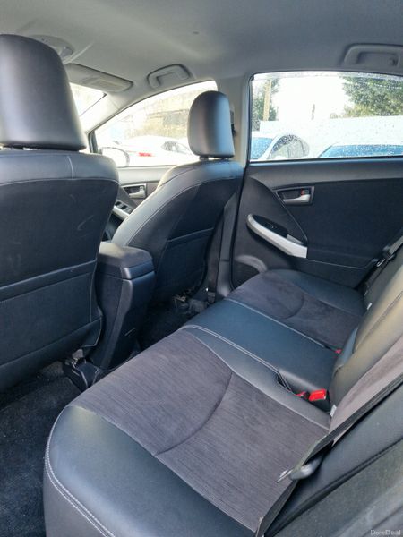 2014 Toyota Prius G pack |Half leather interior 378509569