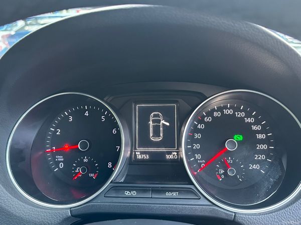 VW POLO 2015 1.2 AUTOMATIC VERY LOW MILES 11K ONLY 378523654