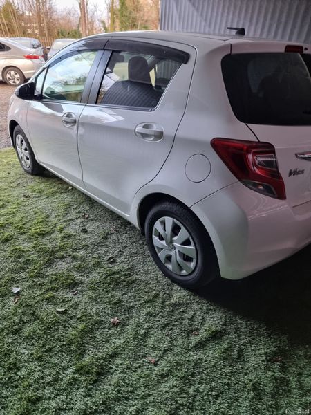 2014 Toyota Vitz Automatic 378534245