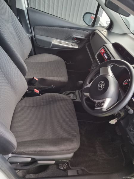2014 Toyota Vitz Automatic 378534303