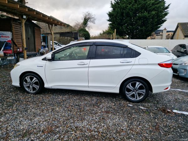 2015 Honda Grace Self charging hybrid Auto 378534843