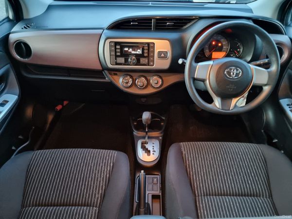 2015 Toyota Vitz Automatic 378535063
