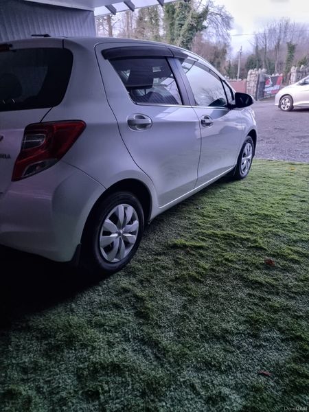 2015 Toyota Vitz Automatic 378535119