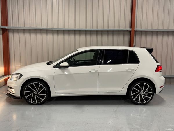 2017 Volkswagen Golf 1.6TDI 378657391