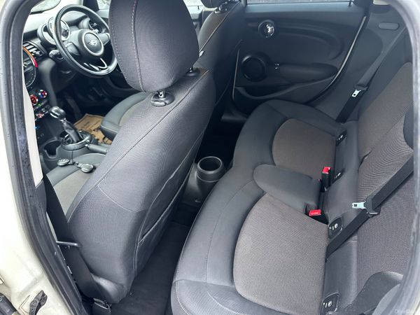 152  Mini Cooper 1.5 AUTOS 378661615