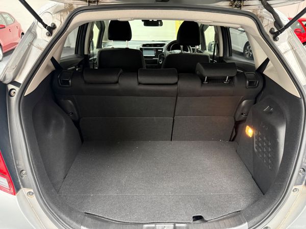 Honda Jazz/Fit 1.5 Hybrid automatic 378665421